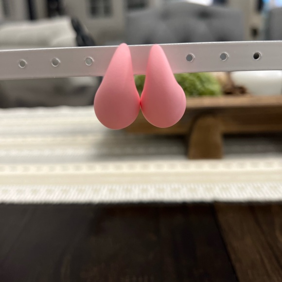 Fantasy Raindrop Earrings - Picture 3 of 4